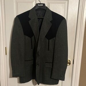 Elegant Two-Tone Sport Coat